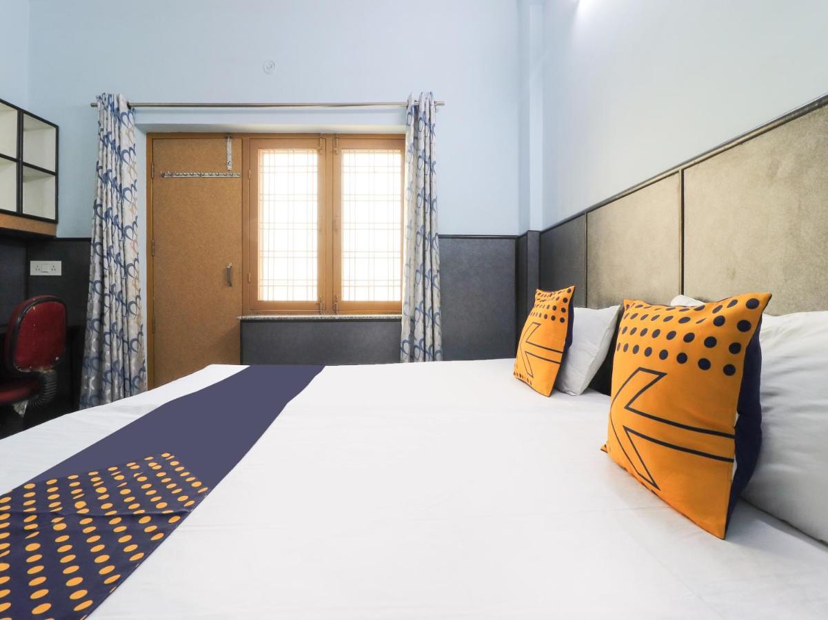 Spot On 82236 Aryan Home Stay Jhājra Extérieur photo