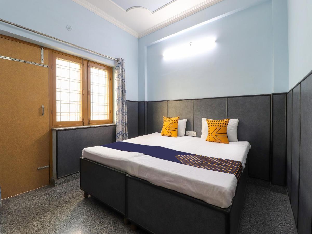 Spot On 82236 Aryan Home Stay Jhājra Extérieur photo