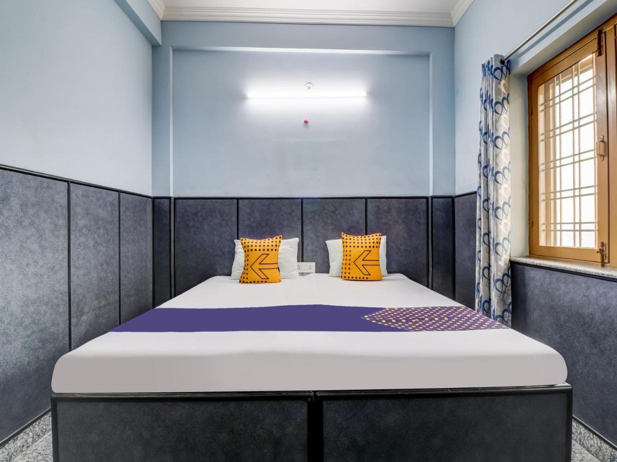 Spot On 82236 Aryan Home Stay Jhājra Extérieur photo