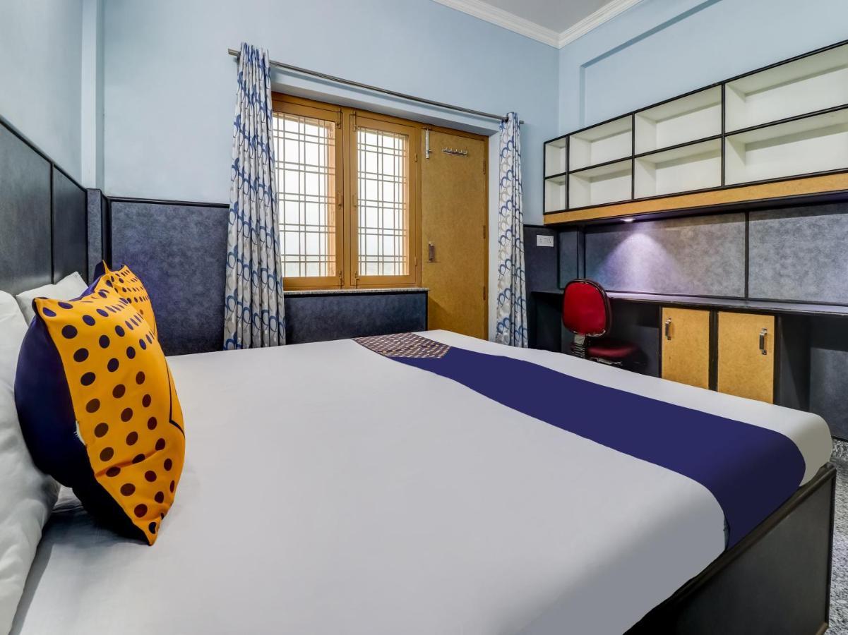 Spot On 82236 Aryan Home Stay Jhājra Extérieur photo